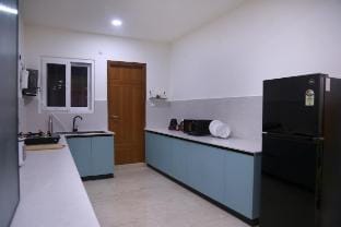 Lotus Pond-3BHK AC @BanjaraHills Vacation rental in Hyderabad
