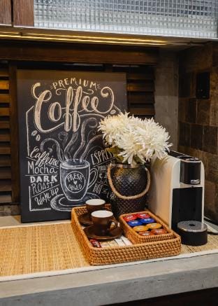 Modern 1BR  Walk to Beach  City Spots Apartment in Maldives