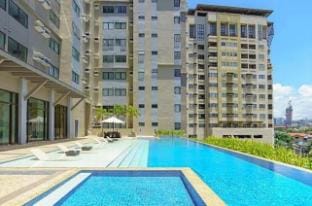 Cozy, clean, pool view  and budget friendly. Vacation rental in Lapu-Lapu City