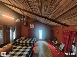 Itika Homestay 2BR| Cultural Retreat by homeyhuts Vacation rental in West Bengal