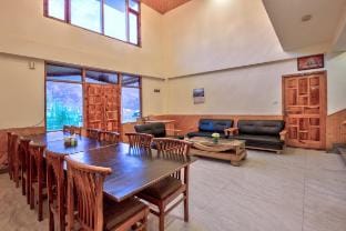 The Applewood Cottage-02Br (GF) by Homeyhuts Vacation rental in Himachal Pradesh