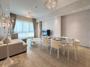 Luxury Spacious 2BR in Palm Jumeirah Vacation rental in Dubai