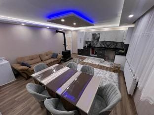 Family Suit Apart Otel Çamlıhemşin Apartment in Georgia