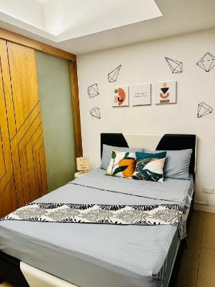 McKinley Hills Cozy Escape Staycation Vacation rental in Makati