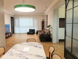 小笨象|珠海拱北口岸旁4房大平层 Apartment in Guangdong