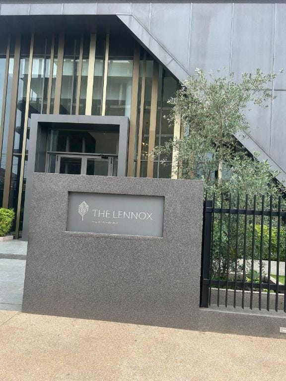 RT PROPERTIES AT LENNOX Hotel in Accra