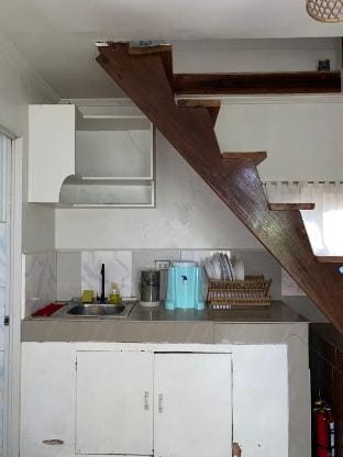 TobyHouse  RhondaVilla  AC•WiFi •GenSet•Hotshower Villa in General Luna