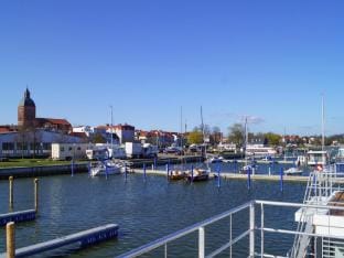Hausboot Schwimmendes Haus in Ribnitz-Damgarten Docked boat in Mecklenburg-Vorpommern, Germany