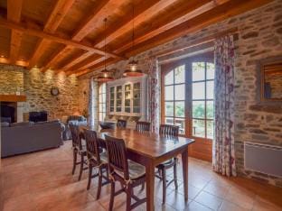 Elegant Villa on Historic Domaine Vacation rental in Nouvelle-Aquitaine