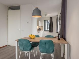 House in Volendam with Marina View Apartment in Volendam