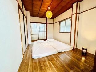 Near Namba/Umeda/7min walk station/5pax/Food spots Vacation rental in Osaka