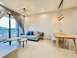 Sky Pool Luxury | Sea View | Near Penang Airport Vacation rental in Bayan Lepas