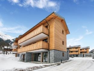 Golden Lodges Resort near the ski lift Apartment in Salzburgerland