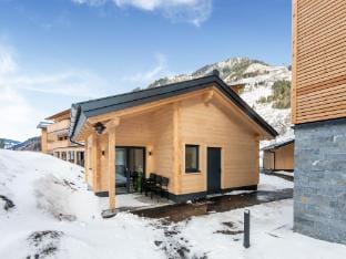 Golden Lodges Resort near the ski lift Apartment in Salzburgerland