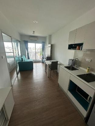 Internet-famous Infinity Pool Condo Vacation rental in Pattaya City