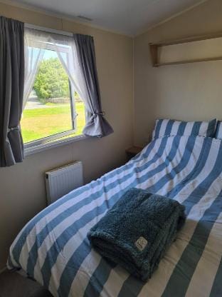 The Seaflower - With Lake Views Campground/ 
RV Resort in Barrow-in-Furness District