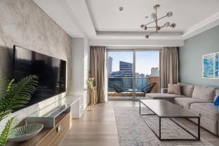 Luxury in Dubai Marina: Dining, Pool Day & Beaches Vacation rental in Dubai