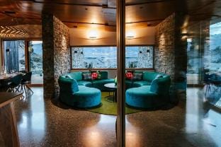 The Boulders Retreat - Lake Views - Outdoor Bath Vacation rental in Otago