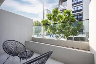 Elite LUX Holiday Homes - Relax & Unwind in Stylish JVC Studio, Dubai Apartment in Dubai