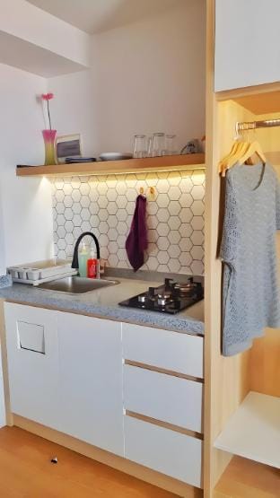 Cozy and Spacious Room, attached to Pakuwon Mall Vacation rental in Surabaya