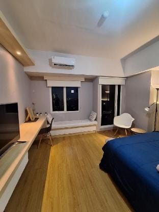 Cozy and Spacious Room, attached to Pakuwon Mall Vacation rental in Surabaya