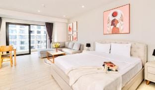 CreyStal Sand 5*Suites-GoldCoast Tower, Lotte Mall Apartment in Nha Trang