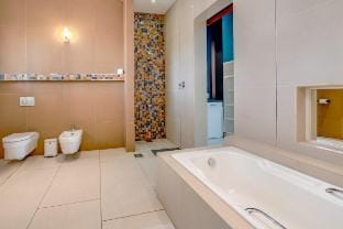 Athol's hidden Gem with Walkin Closet - Free Wi-Fi Vacation rental in Johannesburg