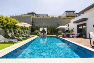 Stunning 5-Bedroom Villa with Panoramic View of Yalikavak Marina Villa in Yalıkavak