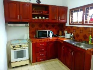 Lalie Guest House - Complete House Vacation rental in Hikkaduwa