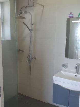 Blue Ocean Apartment by EPICK Vacation rental in Dehiwala-Mount Lavinia
