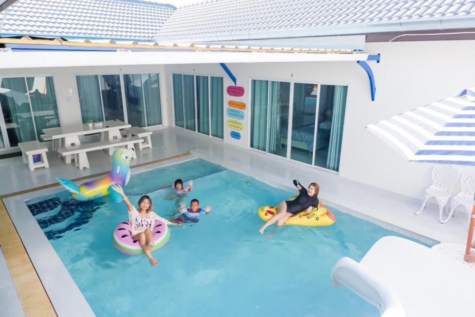 91 smile Poolvilla Sattahip Vacation rental in Chon Buri Changwat