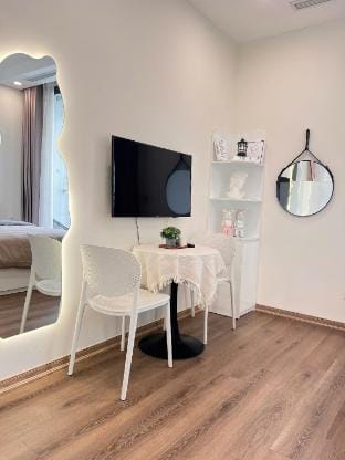 Vinhomes Green Bay G3.15A27 Apartment in Laos
