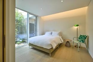 밀포레300 Bed and Breakfast in South Korea