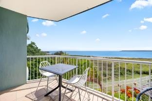 Wake to the Waves – 182B Studio Oceanfront Apt Vacation rental in Hervey Bay