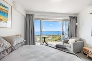 Wake to the Waves - 182A 1BRM Oceanfront Apartment Vacation rental in Hervey Bay