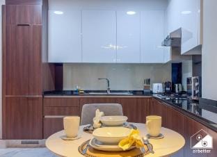 Luxury Studio | Rooftop Pool & Gym Access Vacation rental in Dubai