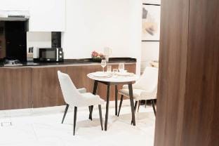 Luxury Studio | Rooftop Pool & Gym Access Vacation rental in Dubai