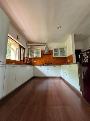 Riverbend Retreat 1BHK Apartment by Homeyhuts - 1 Vacation rental in Himachal Pradesh