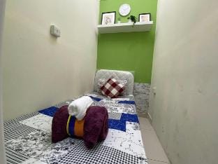 Small Partition Room Al barsha1 Near Emirates Mall Apartment in Dubai