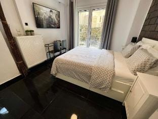 Beautiful Studio With Private Yard Apartment in Athens