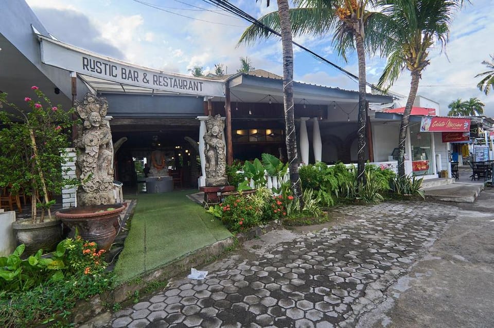 Attara Hostel Senggigi Hostel in Batu Layar