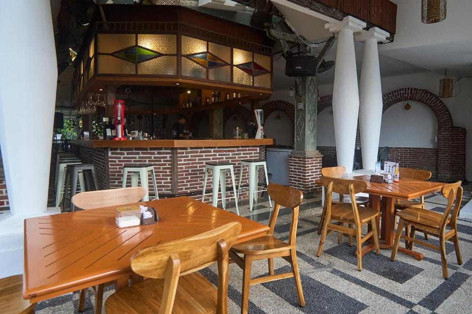 Attara Hostel Senggigi Hostel in Batu Layar
