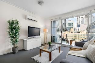 Charming City-View Apt, Next to Darling Harbour Apartment in Sydney