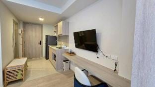 Cozy Stay @Cabanas Condo | Near Beach&CicadaMarket Apartment in Nong Kae