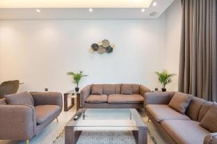 1BHK Retreat with Modern Touches Vacation rental in Dubai