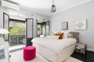 Lux Urban Terra | 3BR Darlinghurst CBD Kings Cross Vacation rental in Sydney
