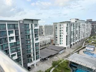 Jeff and  Ricky Homestay 144 @Vivacity Megamall Apartment in Kuching