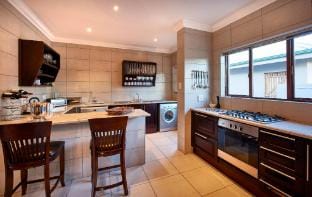 Dynasty Red Mountain Ranch (3 bedroom House) Vacation rental in South Africa