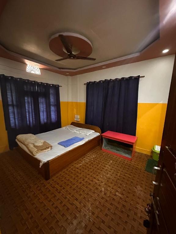 Alpine family hotel and lodge Hotel in West Bengal