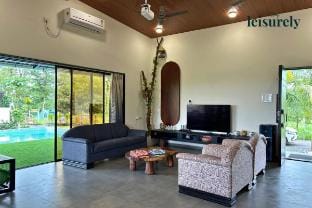 StayLeisurely The Leisure Lab 5BHK, Khopoli Villa in Maharashtra